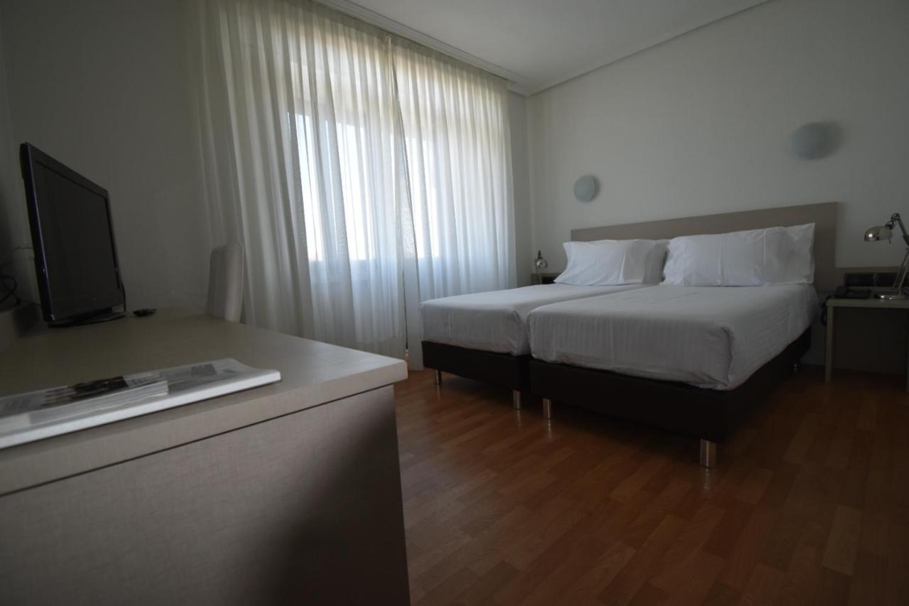 Hotel Los Angeles Guarnizo Luaran gambar
